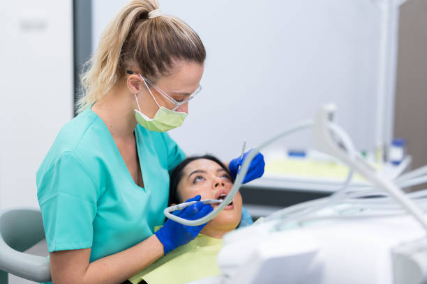 Best Emergency Dental Care for Broken or Chipped Teeth in Sky Lake, FL